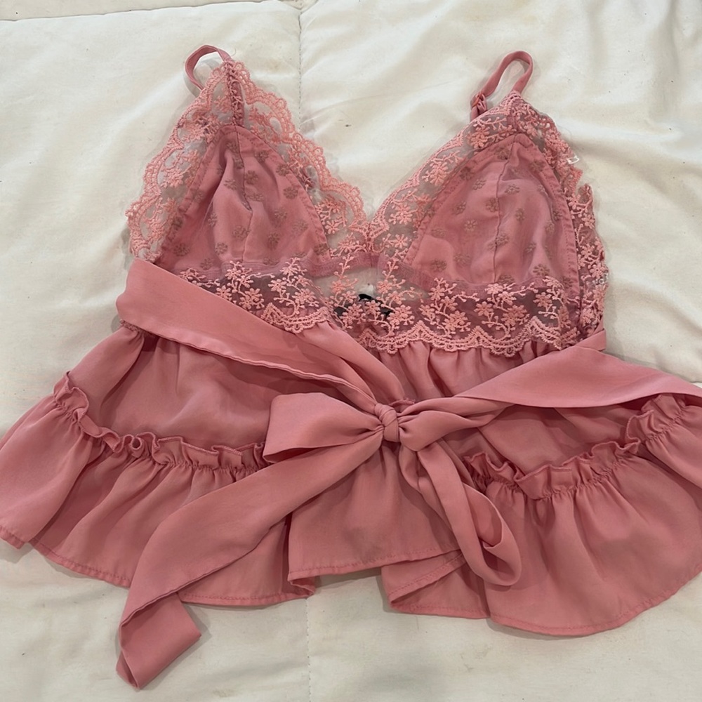 Cute, pink, summer crop top. Shein, L.